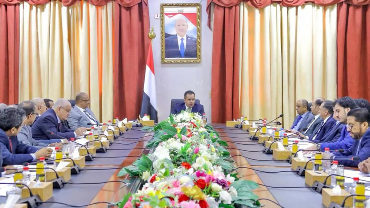 الحكومة اليمنية تباشر تطبيق إجراءات لتفادي "كارثة غذائية"