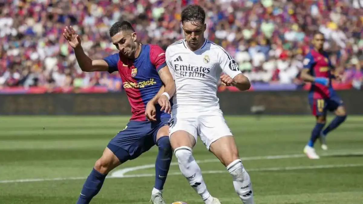 اذهب إلى السجن.. جماهير برشلونة تصدم نجم ريال مدريد (فيديو)