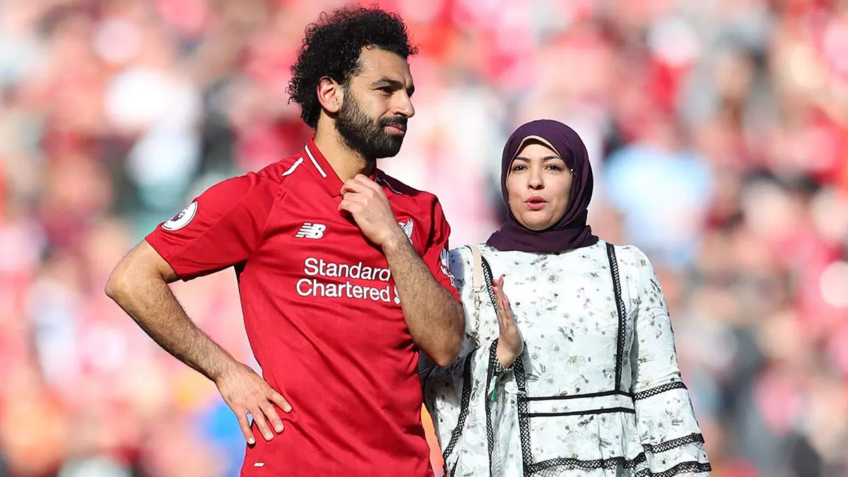 موقع عالمي يسلط الضوء على ماجي زوجة محمد صلاح وكيف كانت السر وراء نجاحه (فيديو)
