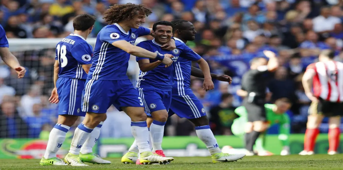تشيلسي يحتفل بلقب الدوري الإنجليزي وليفربول يضمن المركز الرابع