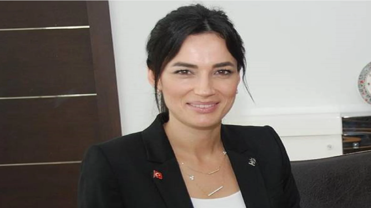 النائبة التركية