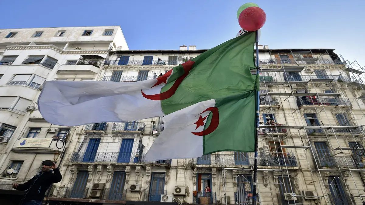 قضية فساد جديدة في الجزائر ضد رجل أعمال ومسؤولين حكوميين سابقين