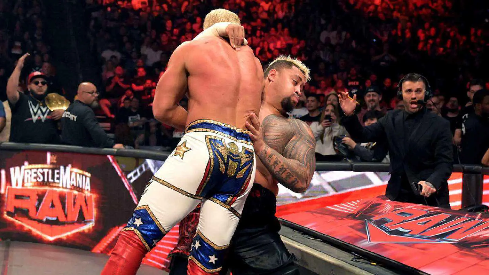 موعد مواجهة كودي رودز ضد سولو سيكوا في WWE والقناة الناقلة