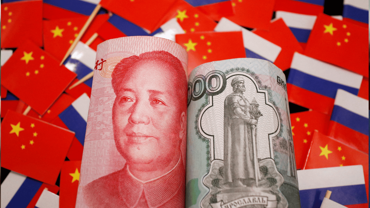 بعد ضغوط أمريكية.. الصين توقف قبول مدفوعات روسيا بالدولار