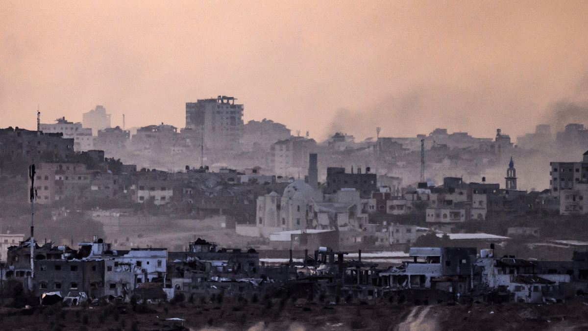 توغل مفاجئ للدبابات الإسرائيلية في أحياء الشجاعية والتركمان والتفاح في غزة
