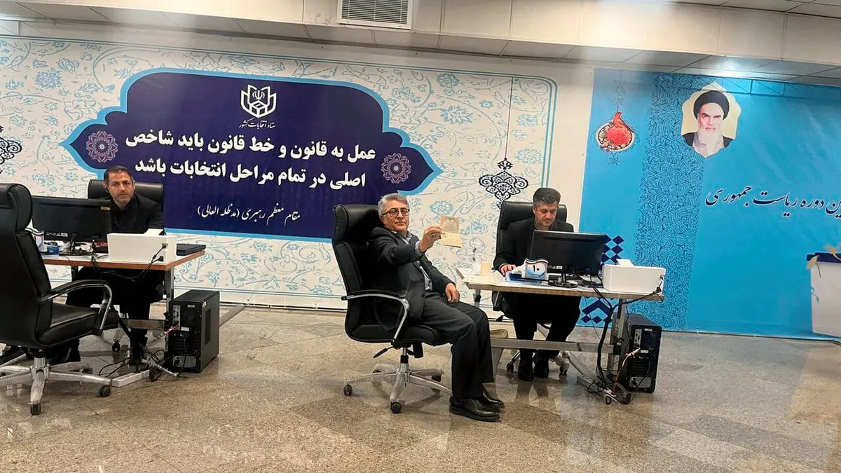 منهم 67 متشدداً.. 80 مرشحاً للانتخابات الرئاسية الإيرانية