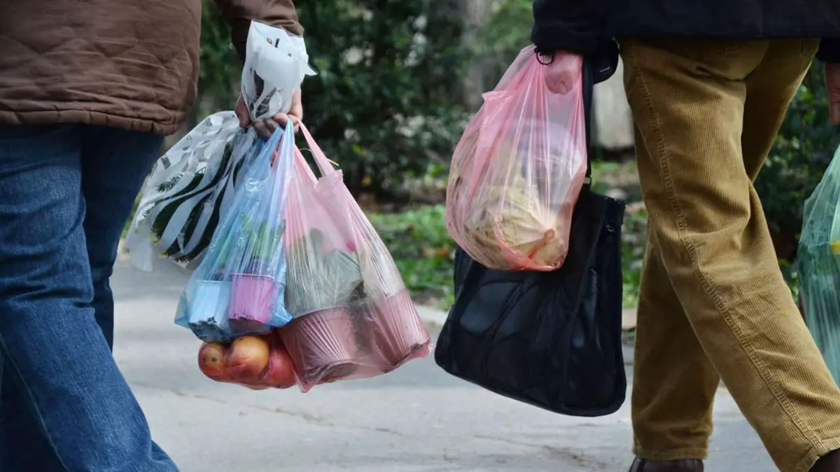 تونس تبدأ المنع التدريجي لاستخدام الأكياس البلاستيكية