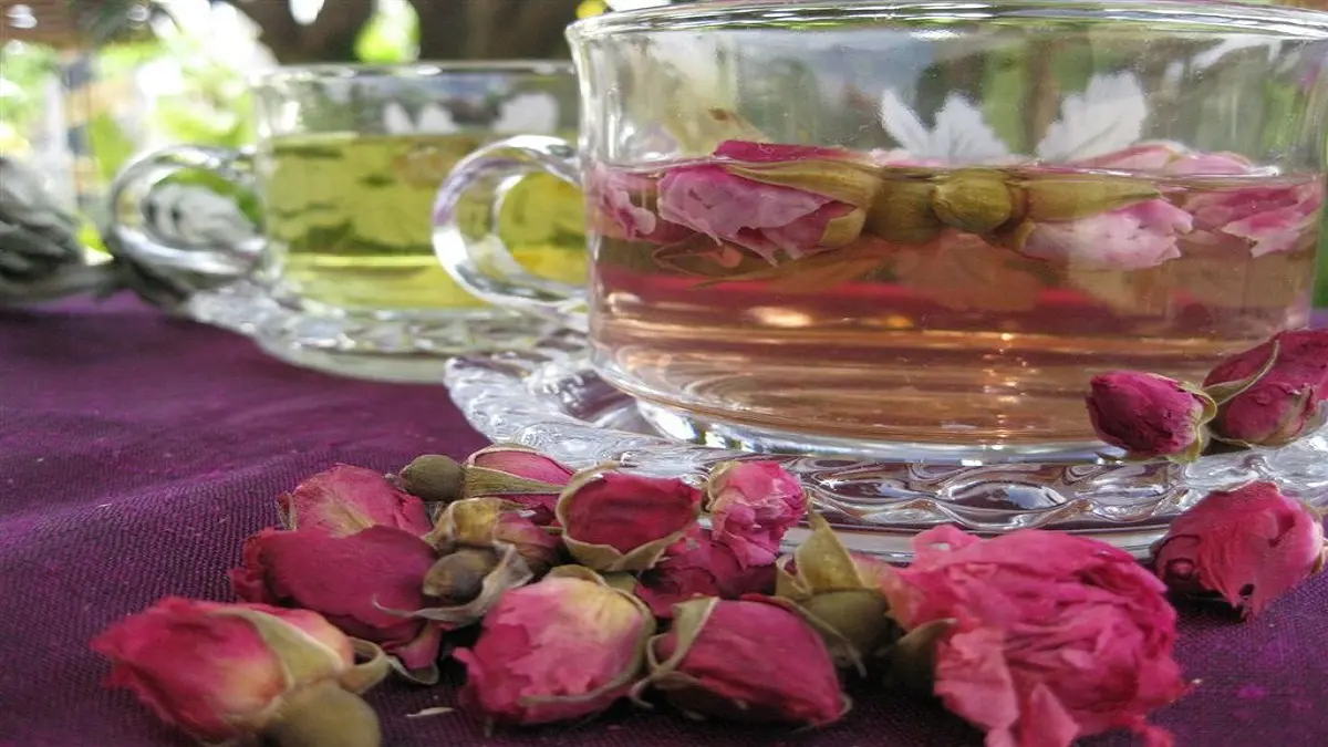 تعرف على الفوائد الصحية لتناول "شاي الورد"