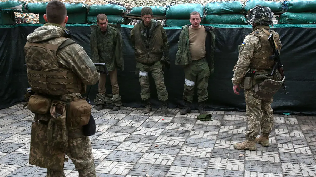 صحف عالمية: أوكرانيا تسيء معاملة الأسرى الروس.. وتركيا والمجر تقوضان "وحدة الغرب"