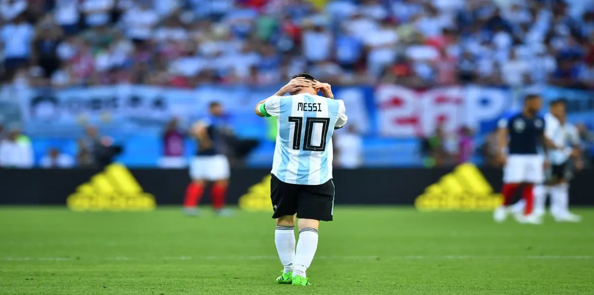 رد فعل ليونيل ميسي بعد الهدف الرابع لمنتخب فرنسا في شباك الأرجنتين (فيديو)‎