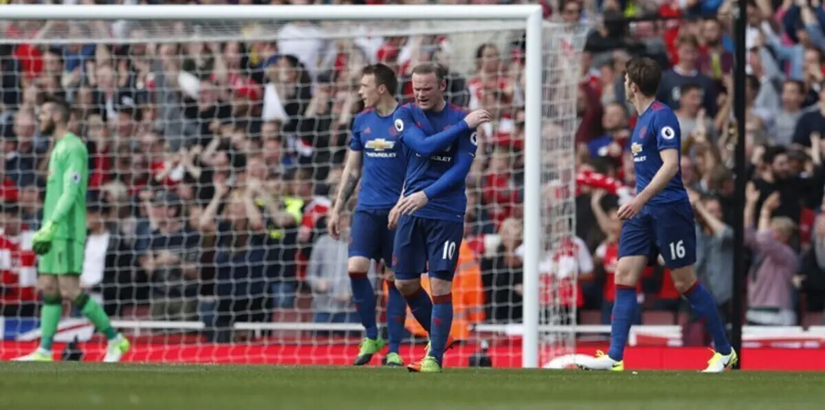 هل يكسب مانشستر يونايتد رهان التأهل لدوري أبطال أوروبا؟