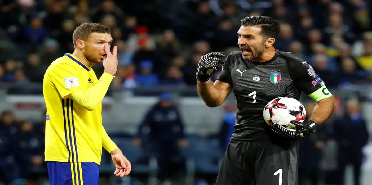 ماذا قال بوفون لجماهير إيطاليا قبل مباراة السويد؟