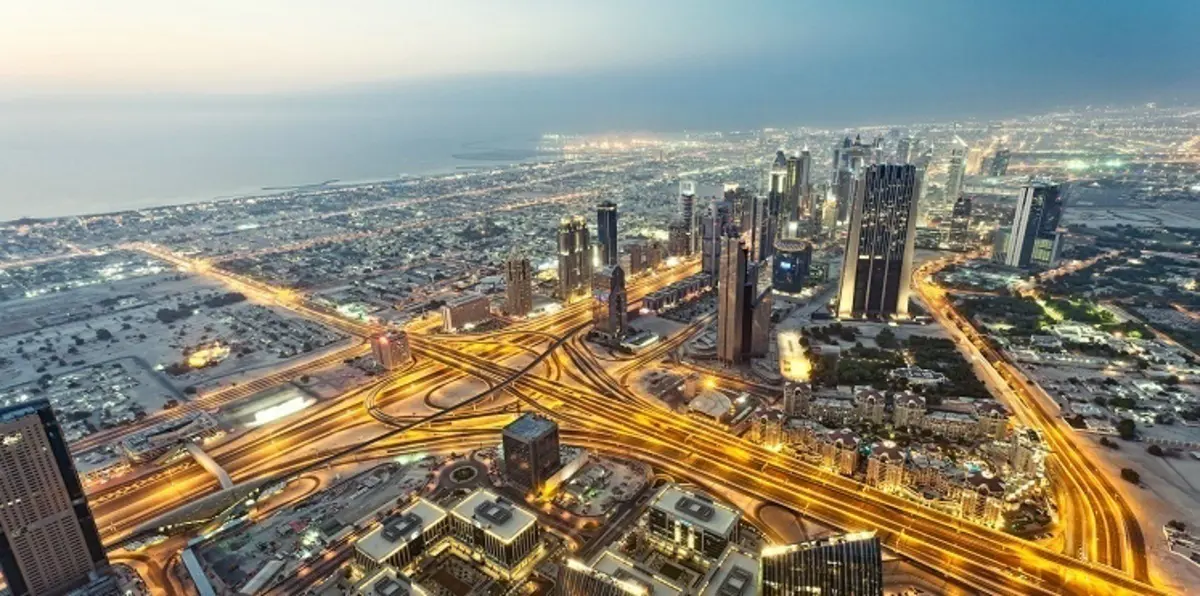 ميزانية الإمارات تسجل فائضًا بعد تحسن أسعار النفط