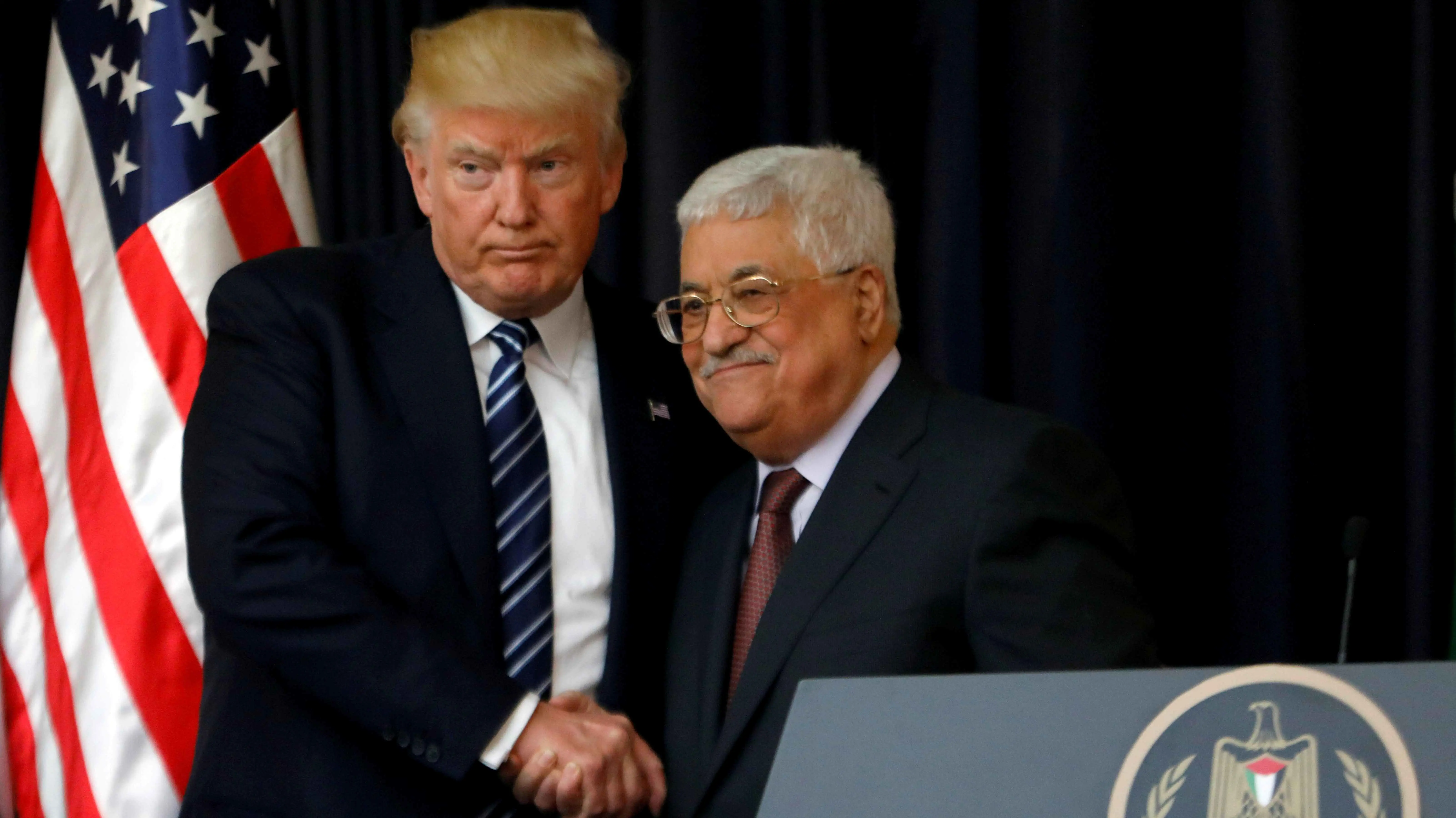 "مفاجأة" تثير الإسرائيليين.. ترامب ينشر خطاب عباس ويعده بلقاء قريب