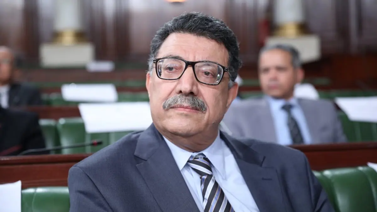 إبراهيم بودربالة رئيسًا للبرلمان التونسي وسعيّد يحذر بسحب الثقة

