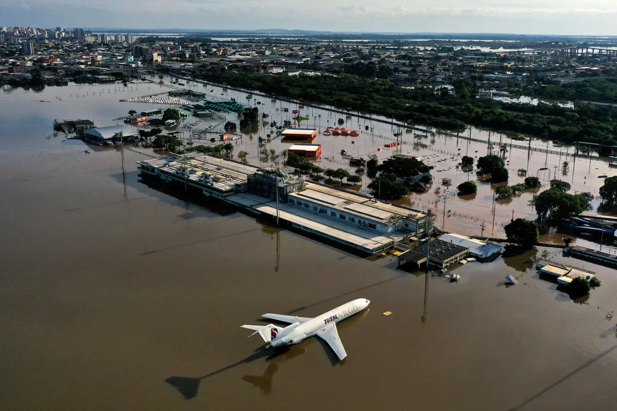 83 قتيلاً حصيلة ضحايا الفيضانات في البرازيل (فيديوهات)