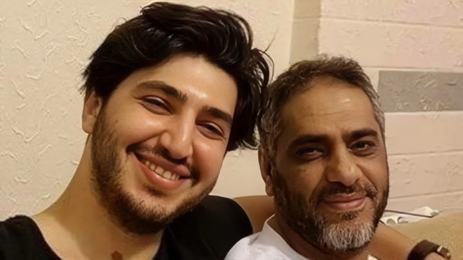 محمد فضل شاكر: والدي بريء وسيعود قريبًا إلى الساحة الغنائية