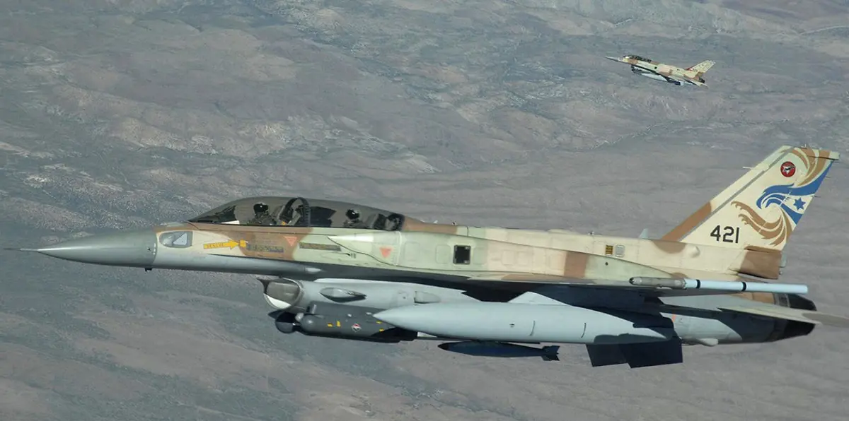الطيران الإسرائيلي يقصف مناطق جنوب قطاع غزة