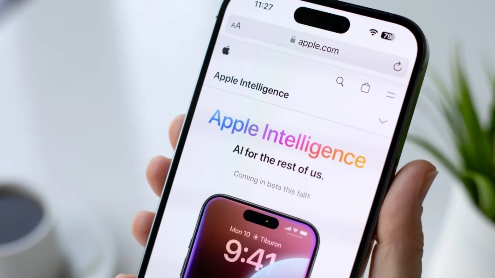 كيف تُمكّن Apple Intelligence على الآيفون الخاص بك؟