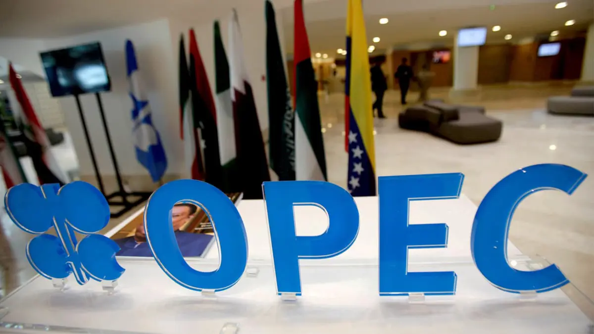 رويترز: الإمارات والسعودية توصلتا إلى حل وسط بشأن إنتاج النفط
