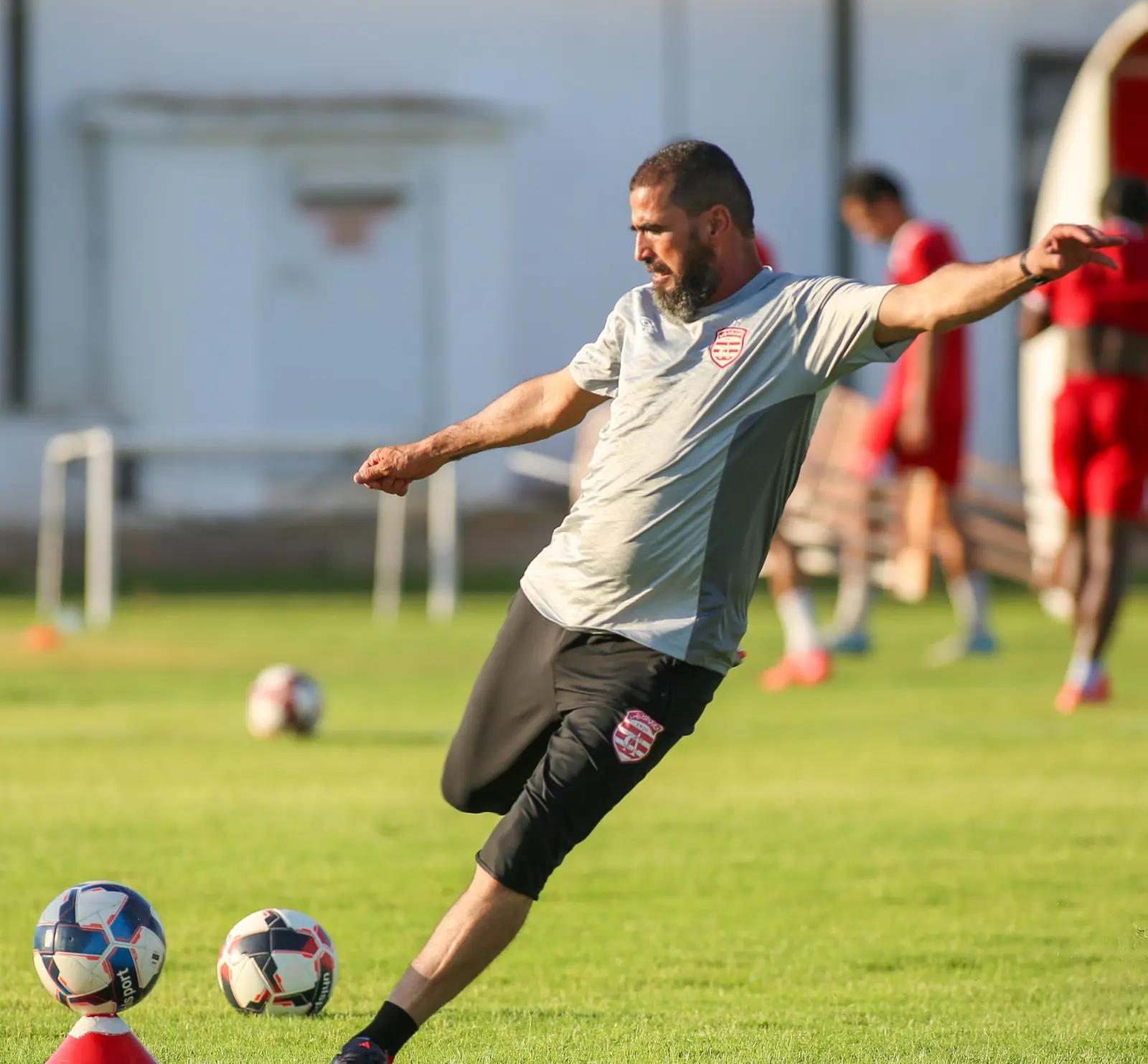 فوزي العوني