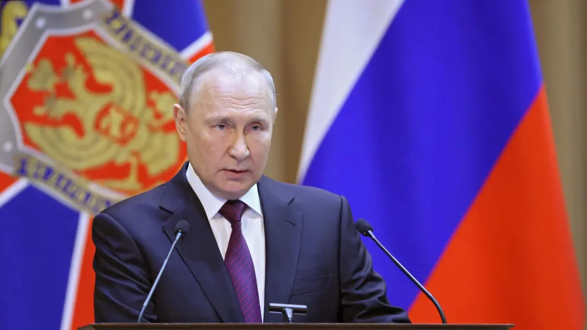 محذرا من الخونة.. بوتين يطالب أمنه بمكافحة "جواسيس الغرب" 
