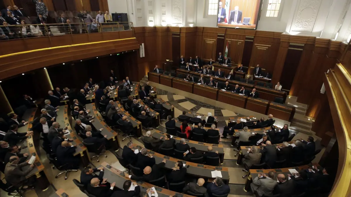 لبنان.. عون يجري مشاورات لتسمية رئيس حكومة جديد في 23 يونيو
