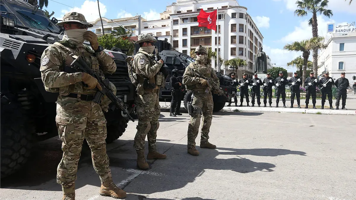 الجيش التونسي ينتشر في القصرين بعد مواجهات بين الأمن ومحتجين