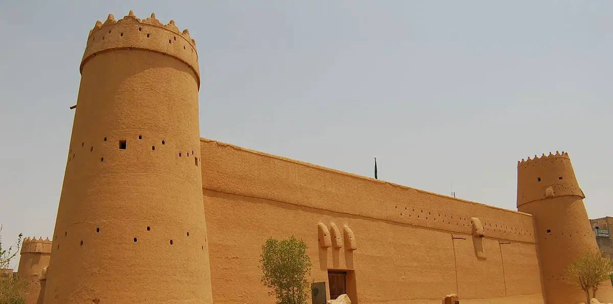 مساحته تعادل بلجيكا.. فرنسا تطور مشروع "البتراء الجديدة" السياحي في السعودية (صور وفيديوغراف)