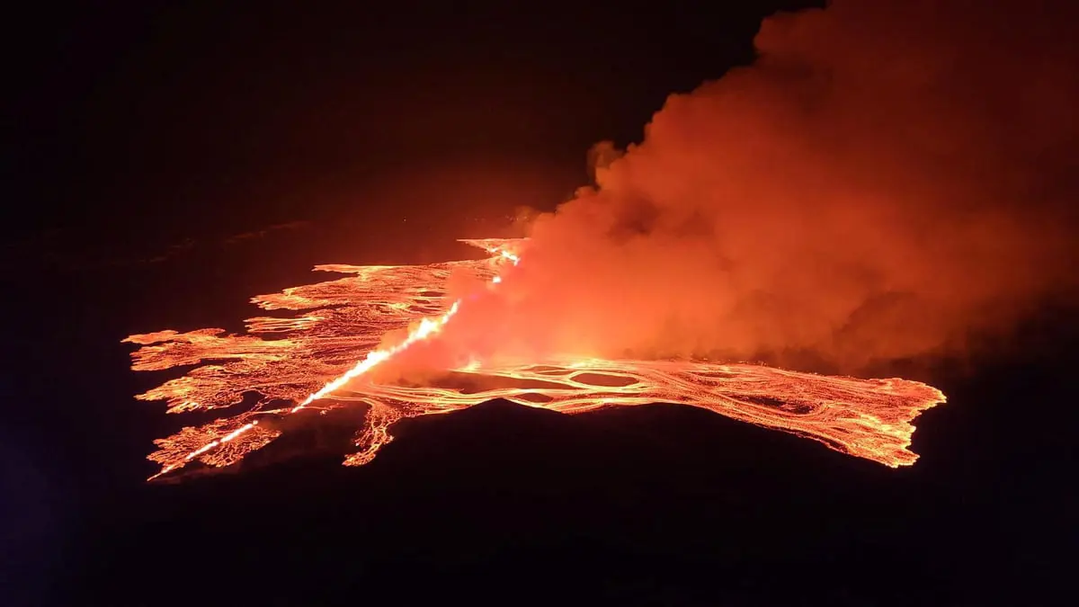 للمرة الرابعة خلال أشهر.. ثوران بركان في أيسلندا (فيديو وصور)
