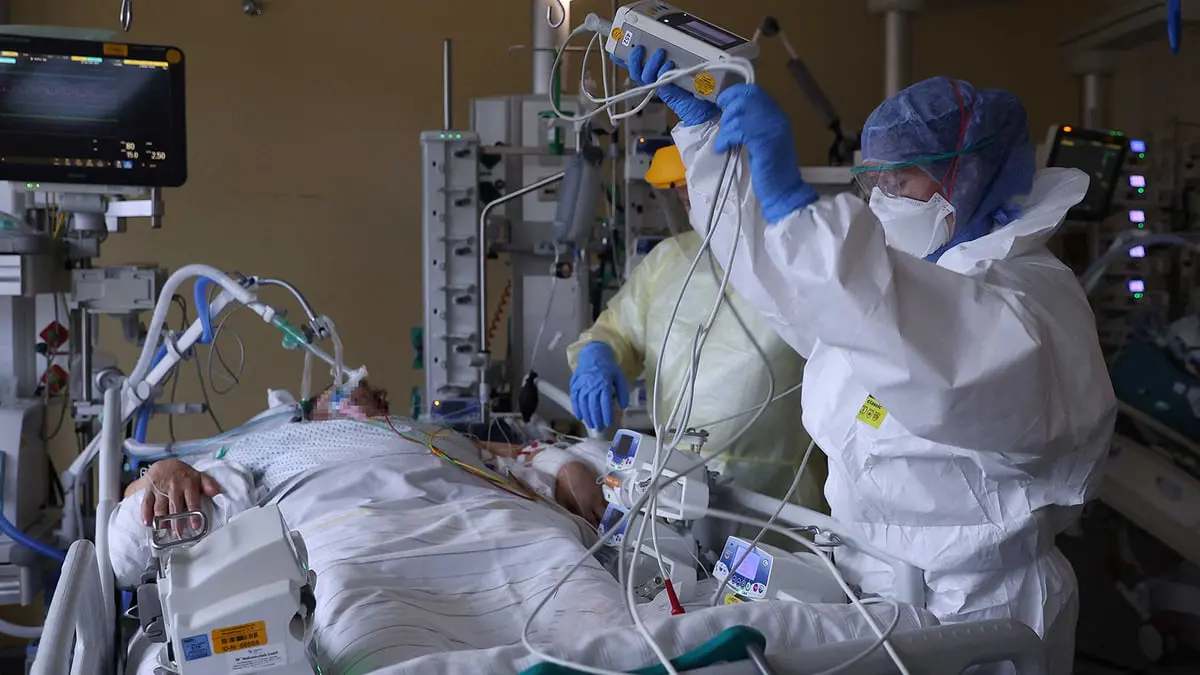 منظمة الصحة العالمية: تفشي أوميكرون قد يؤدي إلى متحورات أكثر خطورة