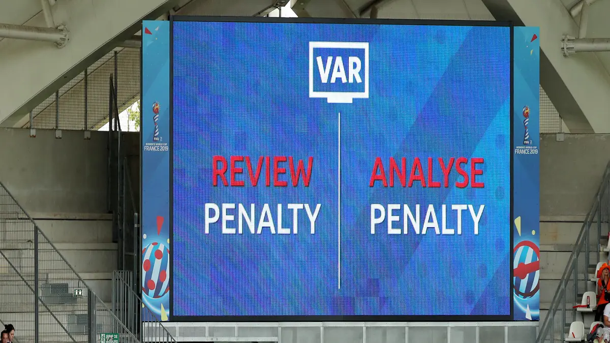 "VAR" تواصل إثارة الجدل في كأس العالم للسيدات