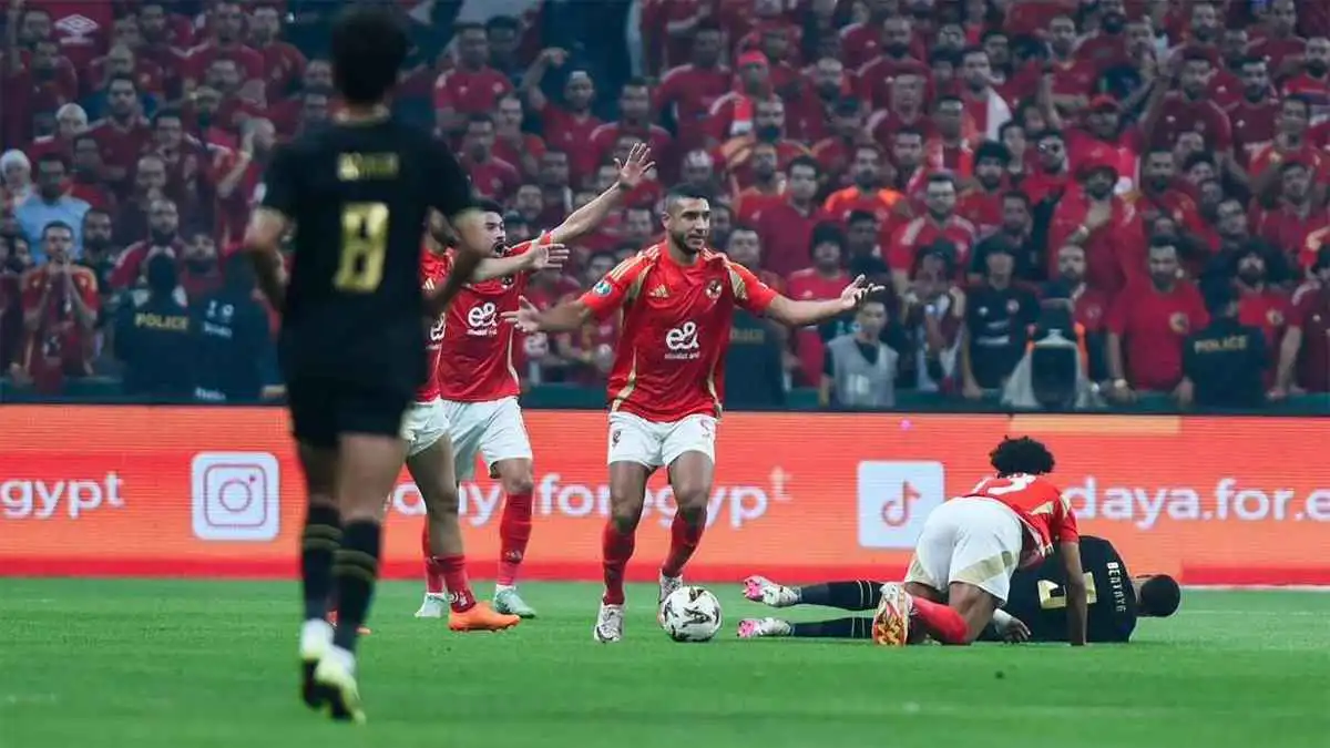 لن يصبح مثل الأهلي.. أسطورة الزمالك يصدم جماهير النادي