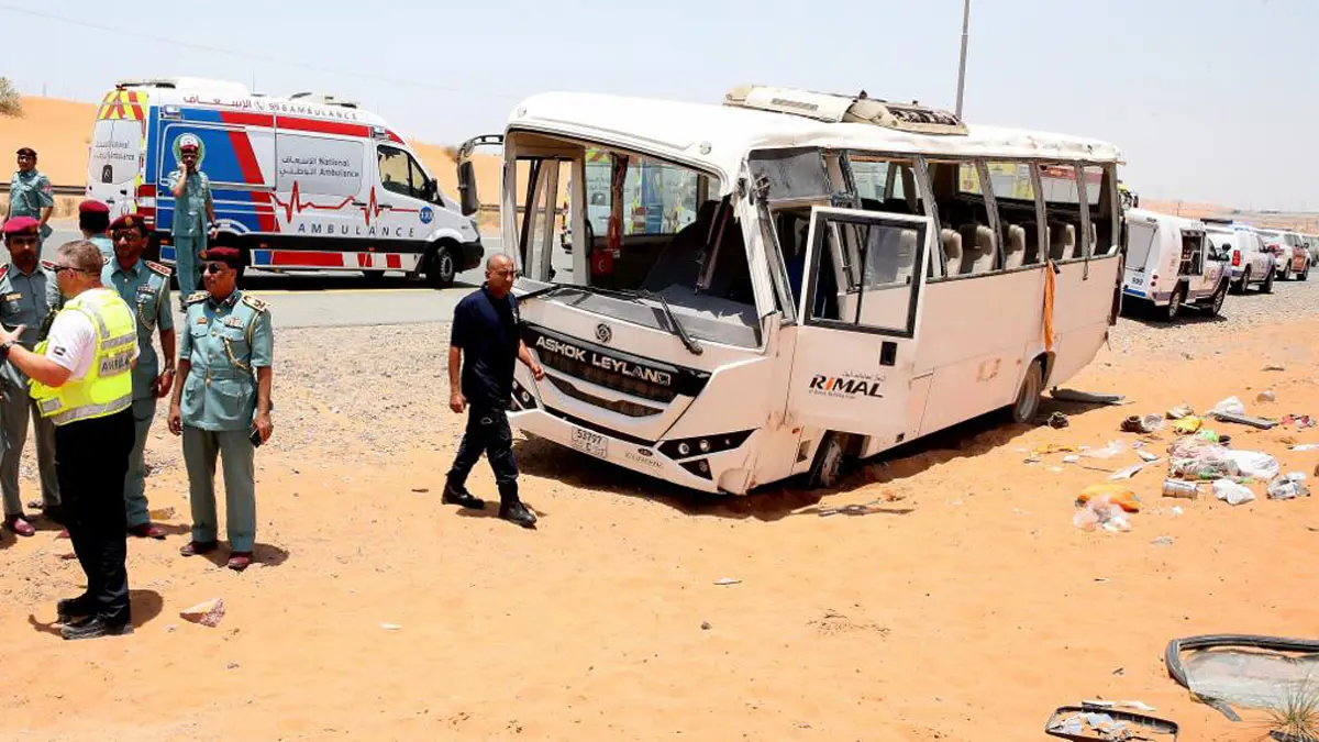 مصرع شخصين وإصابة 31 آخرين بحادث حافلة بالإمارات