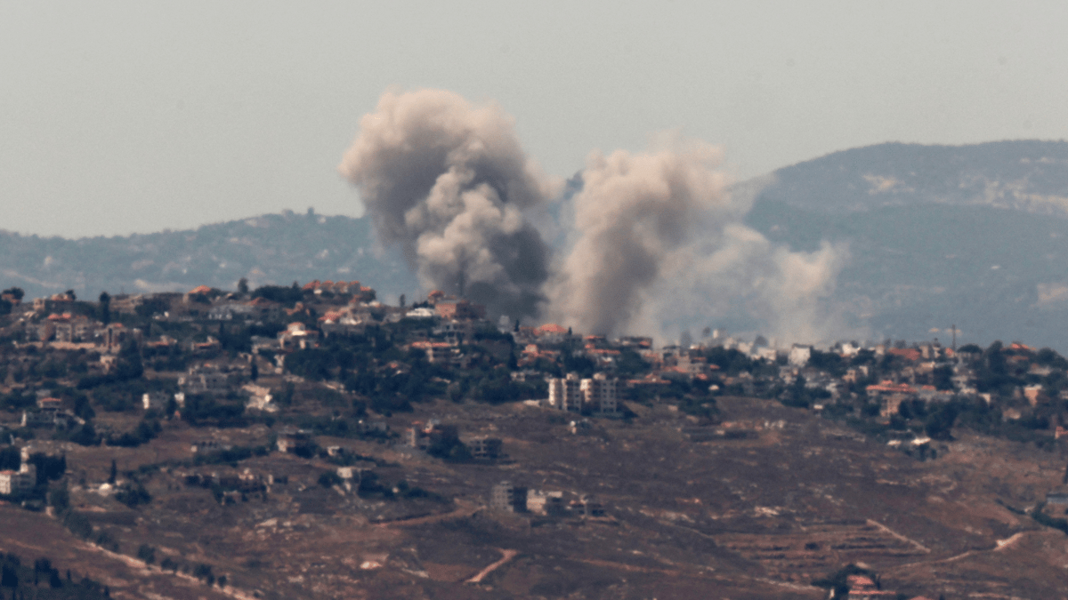 هل تغامر إسرائيل بإشعال "حرب شاملة" في لبنان؟