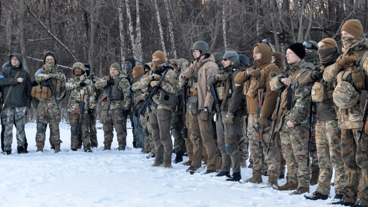 واشنطن ترفع الحظر عن كتيبة "آزوف" الأوكرانية