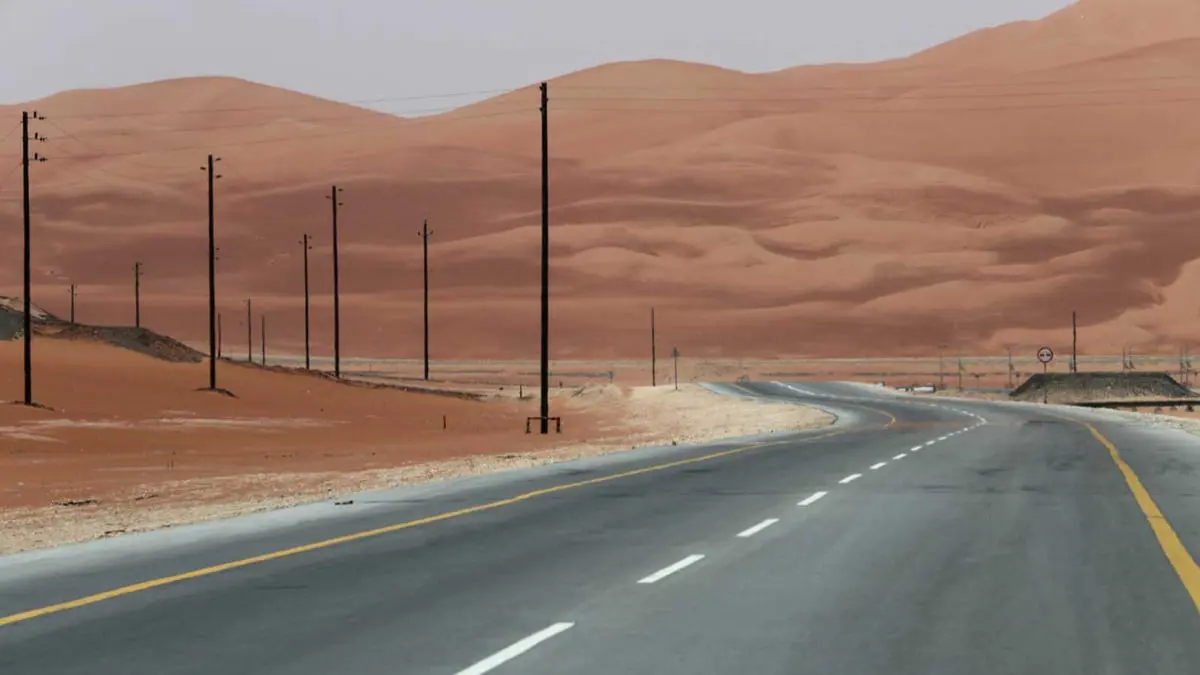 افتتاح أول طريق بري بين السعودية وسلطنة عمان