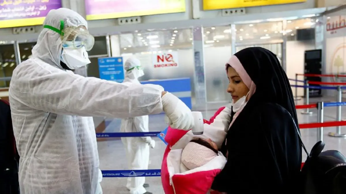 سلطنة عمان تحظر التجمعات وتغلق محال الصرافة