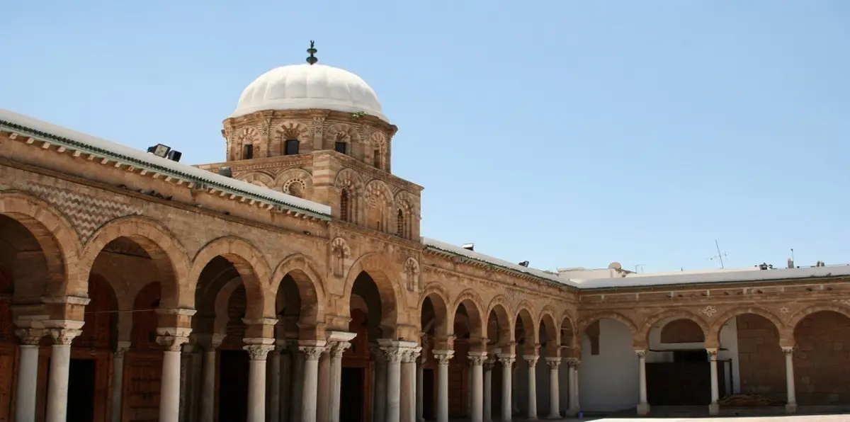 تونس تمنع الاعتكاف بالمساجد في رمضان دون ترخيص