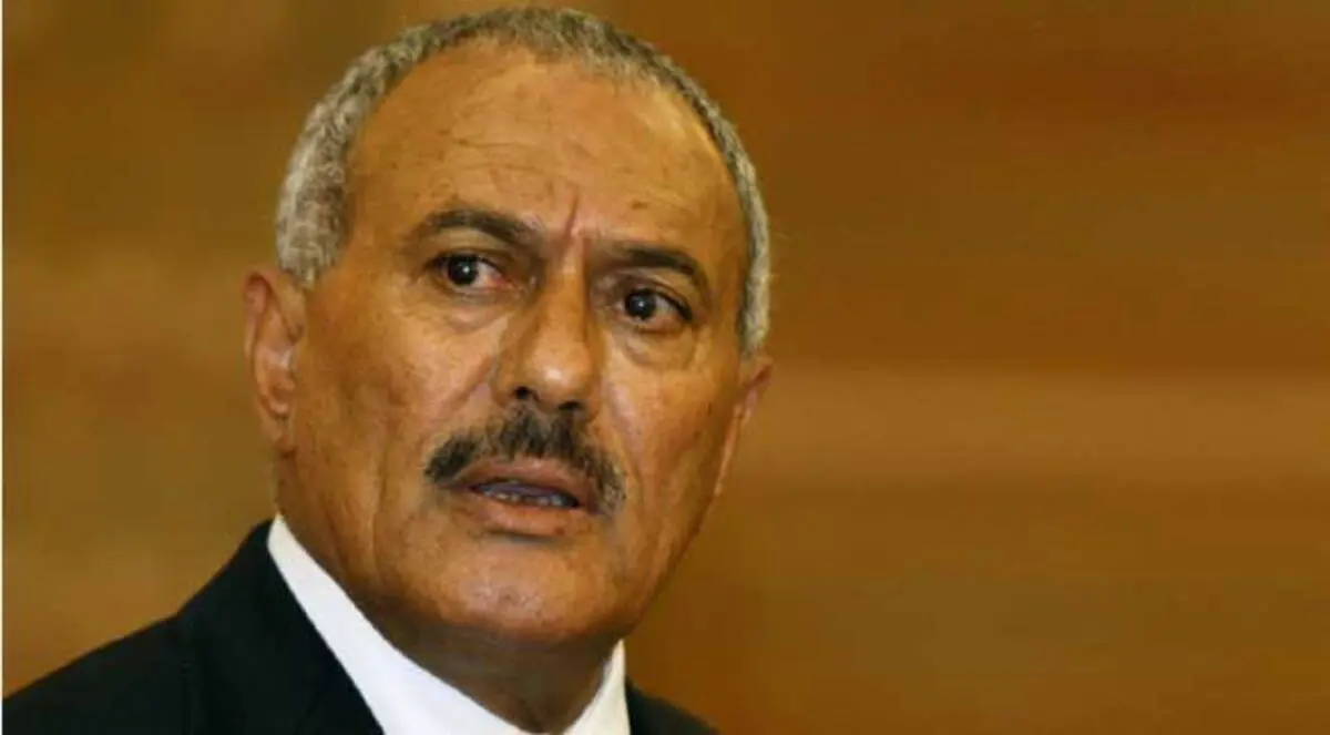 علي صالح يطل من جديد وينفي مغادرته اليمن