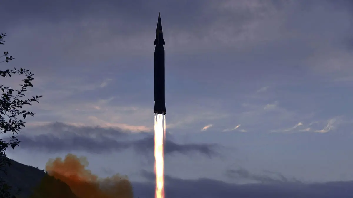 سيؤول: كوريا الشمالية تطلق صاروخا باليستيا في بحر اليابان