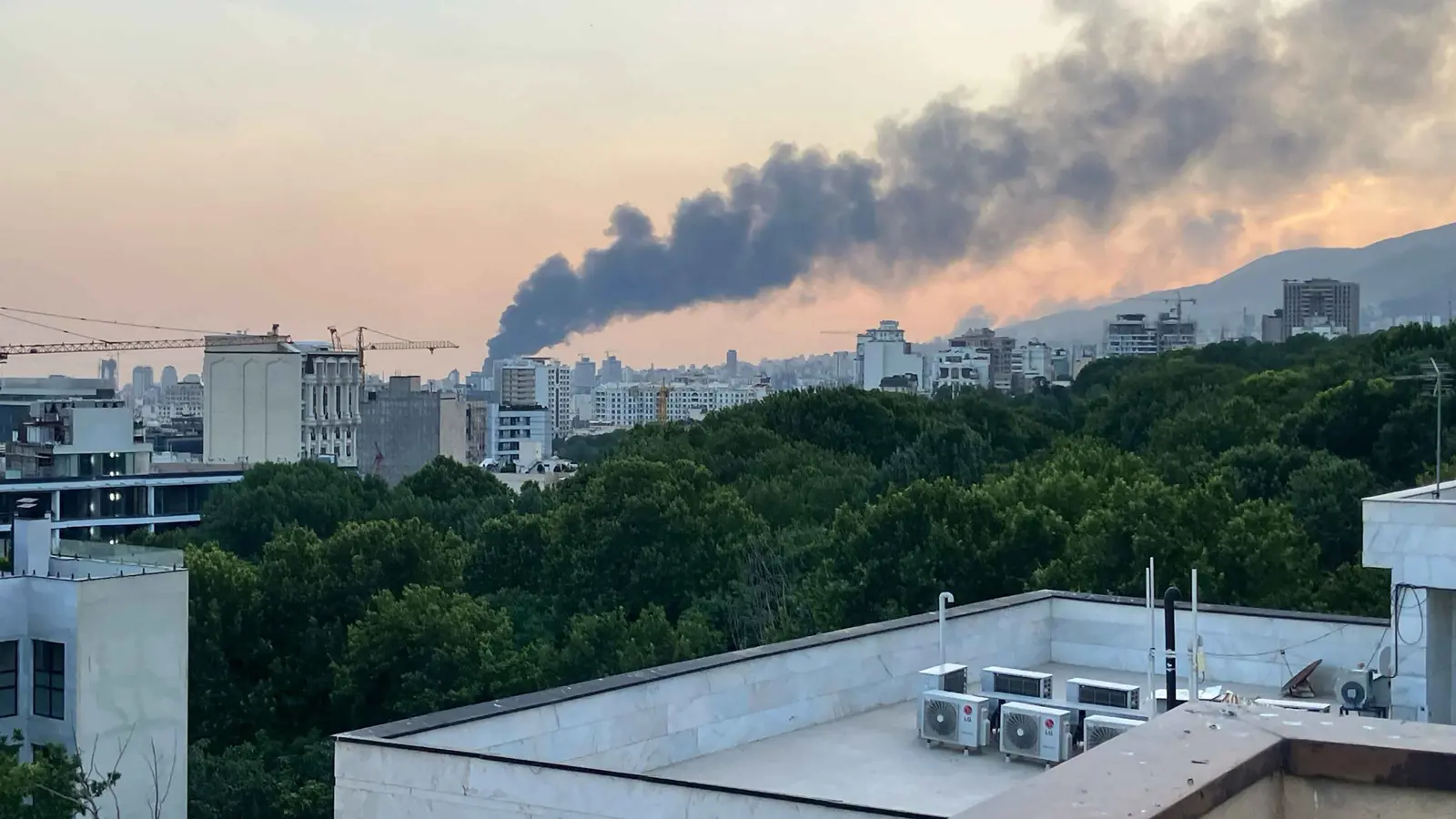 فيديو جديد لاستهداف مبنى التلفزيون الإيراني