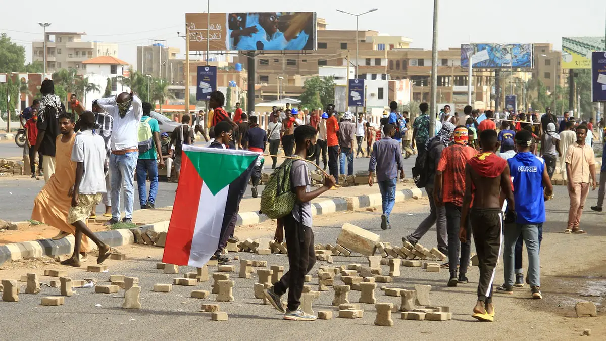 بعد أنباء تنحي العسكر.. هل اقتربت التسوية السياسية في السودان؟