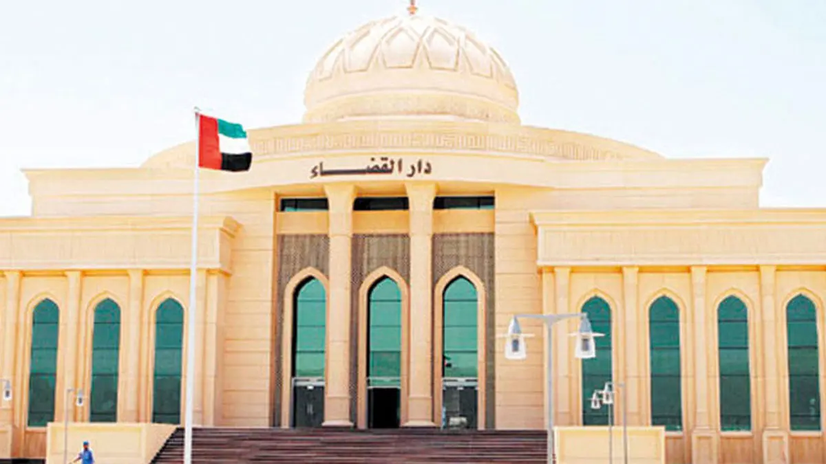 الإمارات.. 8 نساء يهاجمن مديرتهن ويلذن بالفرار