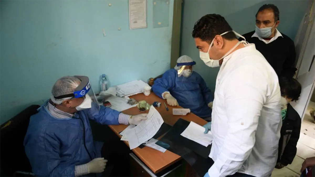 68 وفاة و600 إصابة بـ"كورونا" بين أطباء مصر