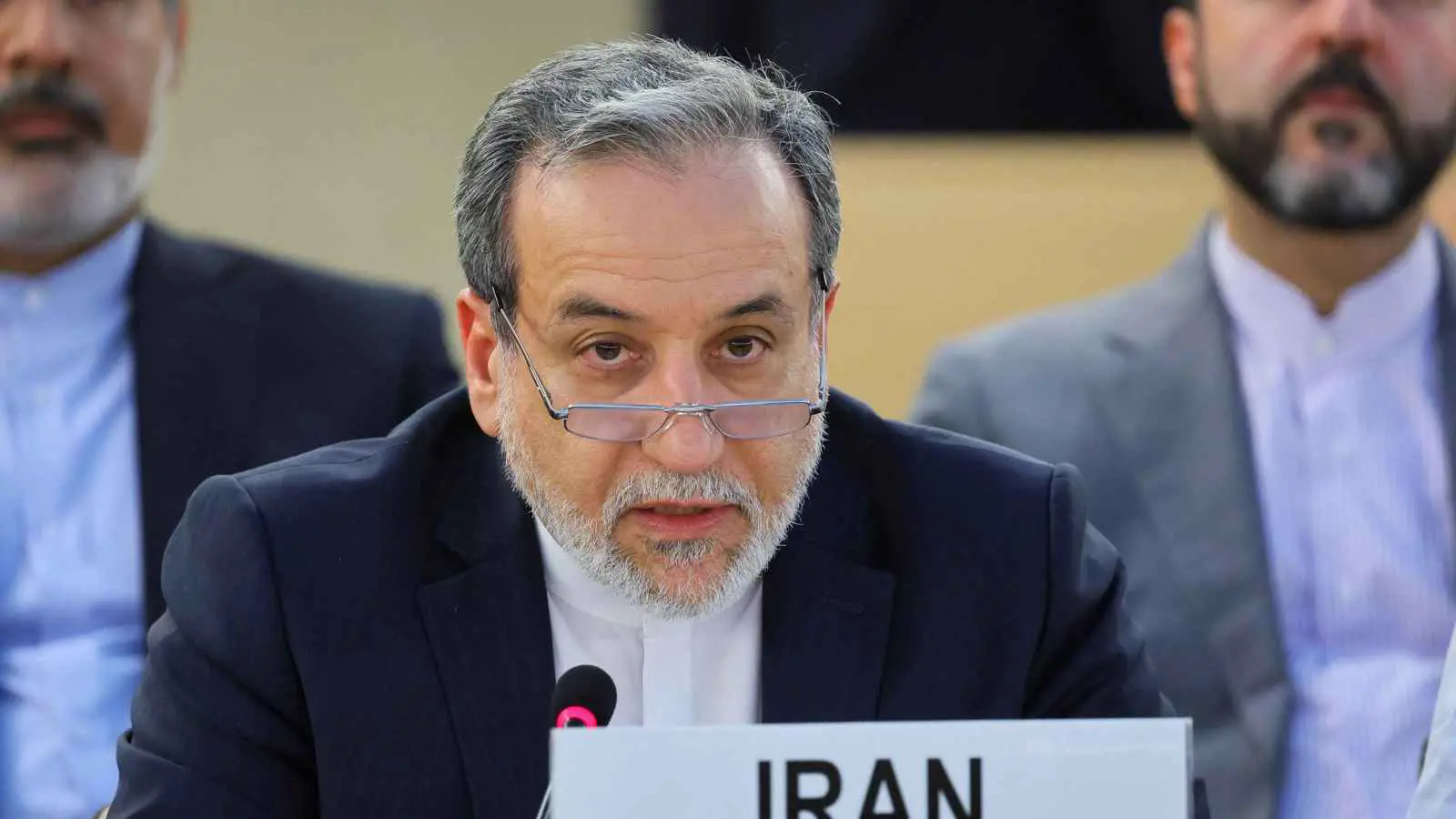 طهران تطالب الأمم المتحدة بتحميل تل أبيب وواشنطن مسؤولية الحرب