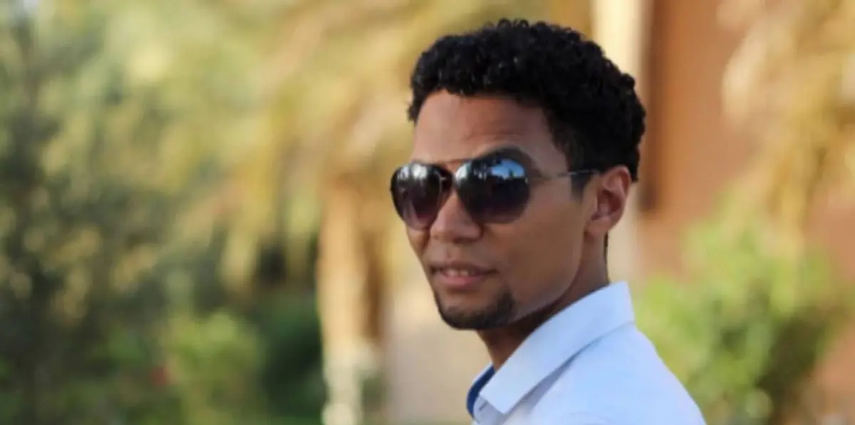 أغنية عفوية تحوّل مطربًا مغمورًا إلى نجم في المغرب (فيديو)