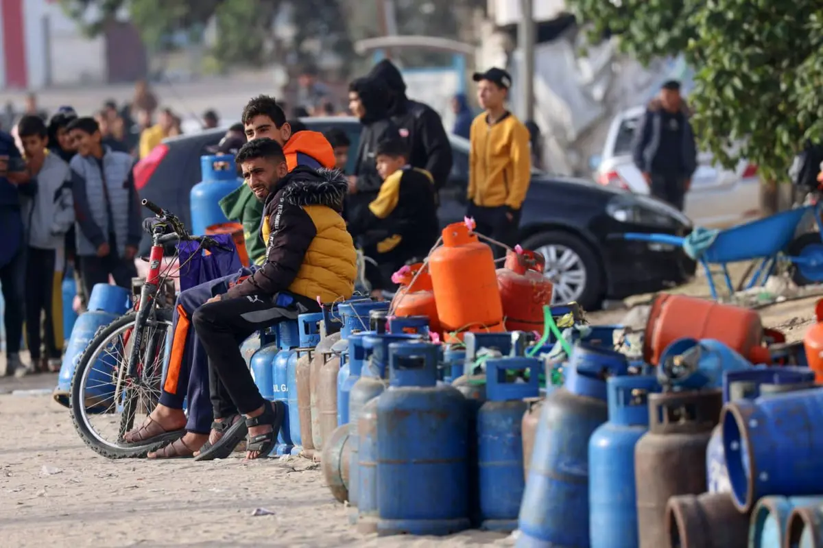 "السوق السوداء" في غزة.. سلع بأضعاف أثمانها واتهامات لحماس بالتواطؤ 