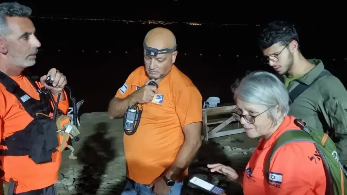 إنقاذ 6 مستوطنين إسرائيليين من الغرق في البحر الميت (فيديو)