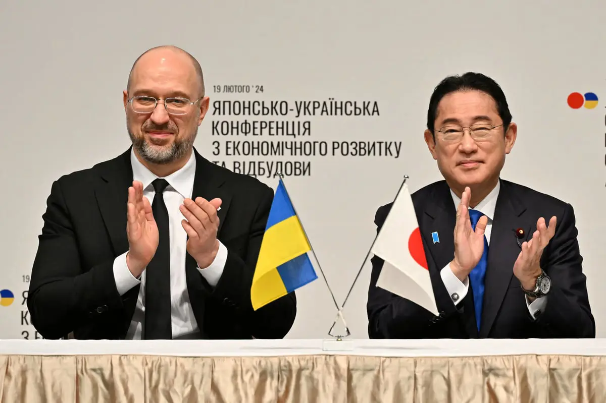 رئيس الوزراء الأوكراني يطلب مساعدة اليابان في إعادة إعمار بلاده